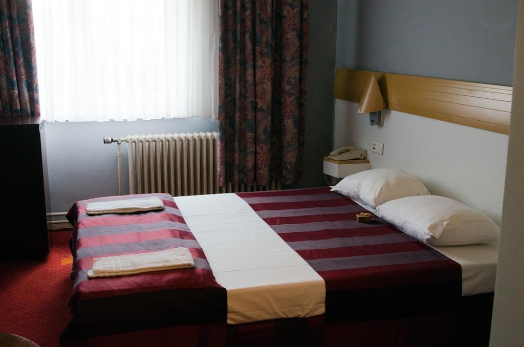 Slina Hotel Brussels Sint-Jans-Molenbeek Eksteriør bilde